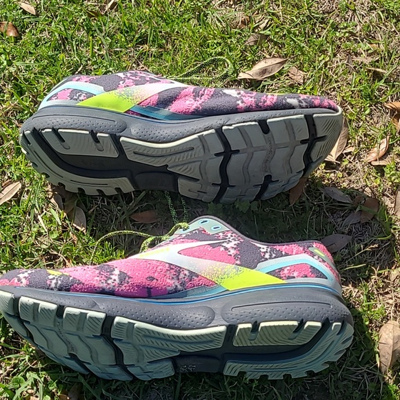 Brooks Ghost 15 Women's Size 11.5 Pink Gray Running Shoes 1203801B479 - Picture 5 of 7